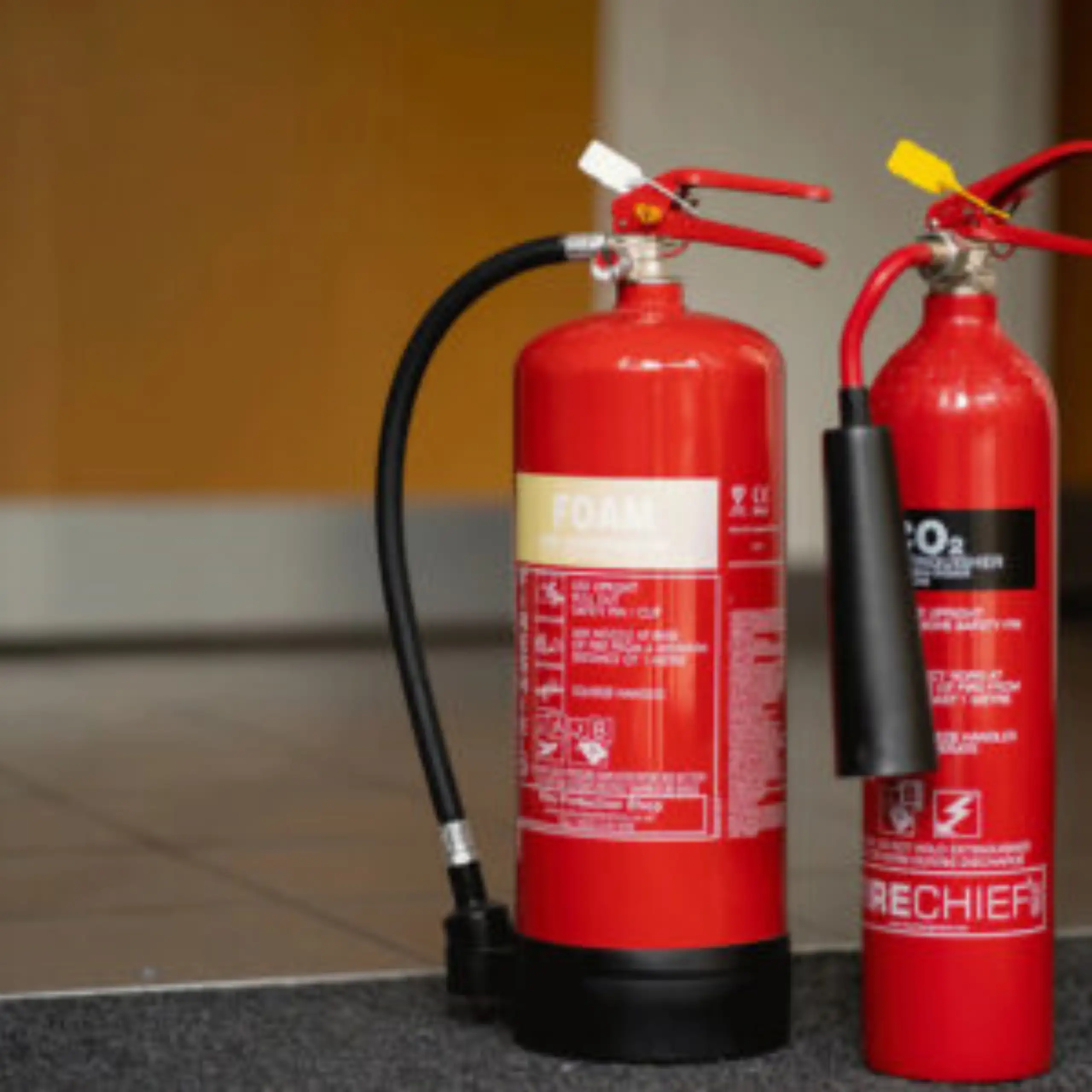 ABC-Rated Fire Extinguisher for Fast, Reliable Industrial Protection